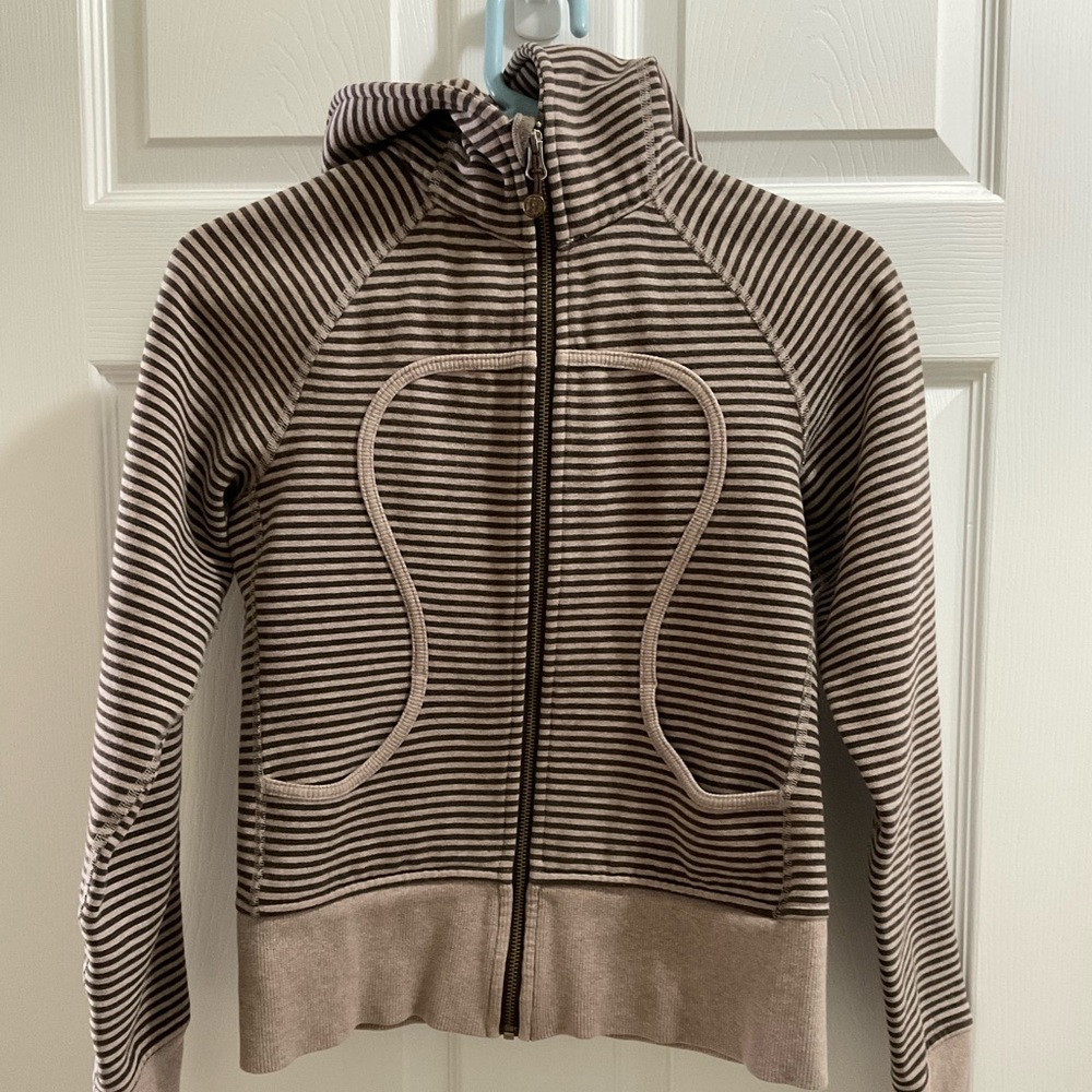 Lululemon hoodie Sz 4